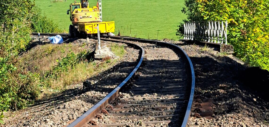 grue-chantier-courbe-avertisseur-2